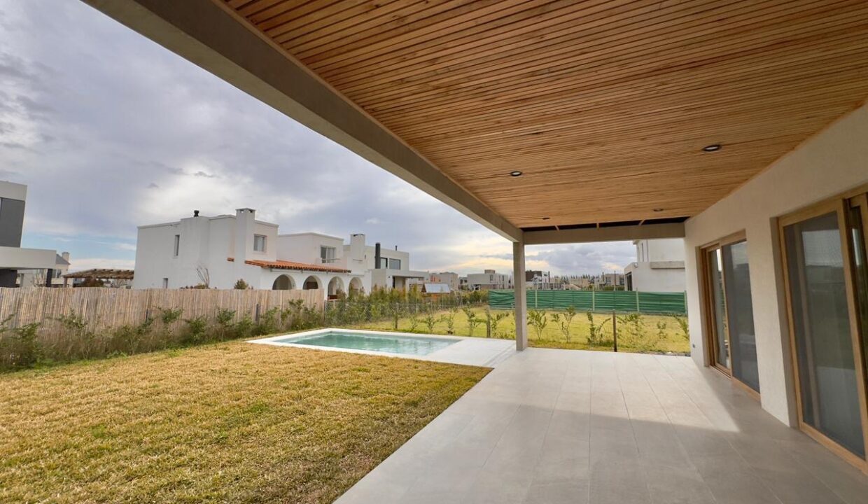 83beb13a-e6f3-40e4-a371-60ed75065c56