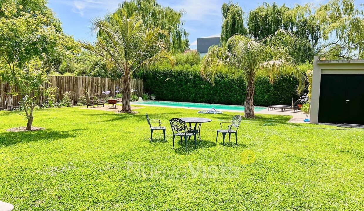 7001443_111996089916145559430672002996040559849907609453269039702836162102728972048724