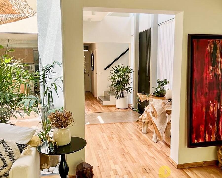 7001443_114244153545390587965547926249093681820319744844929737781426303250627762276139