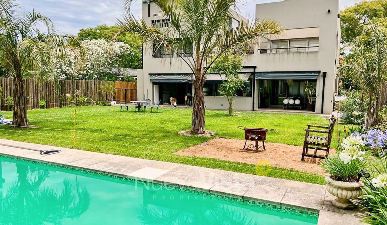 7001443_23241374215675401958788922828520807009921830881932835418650937633334191325872