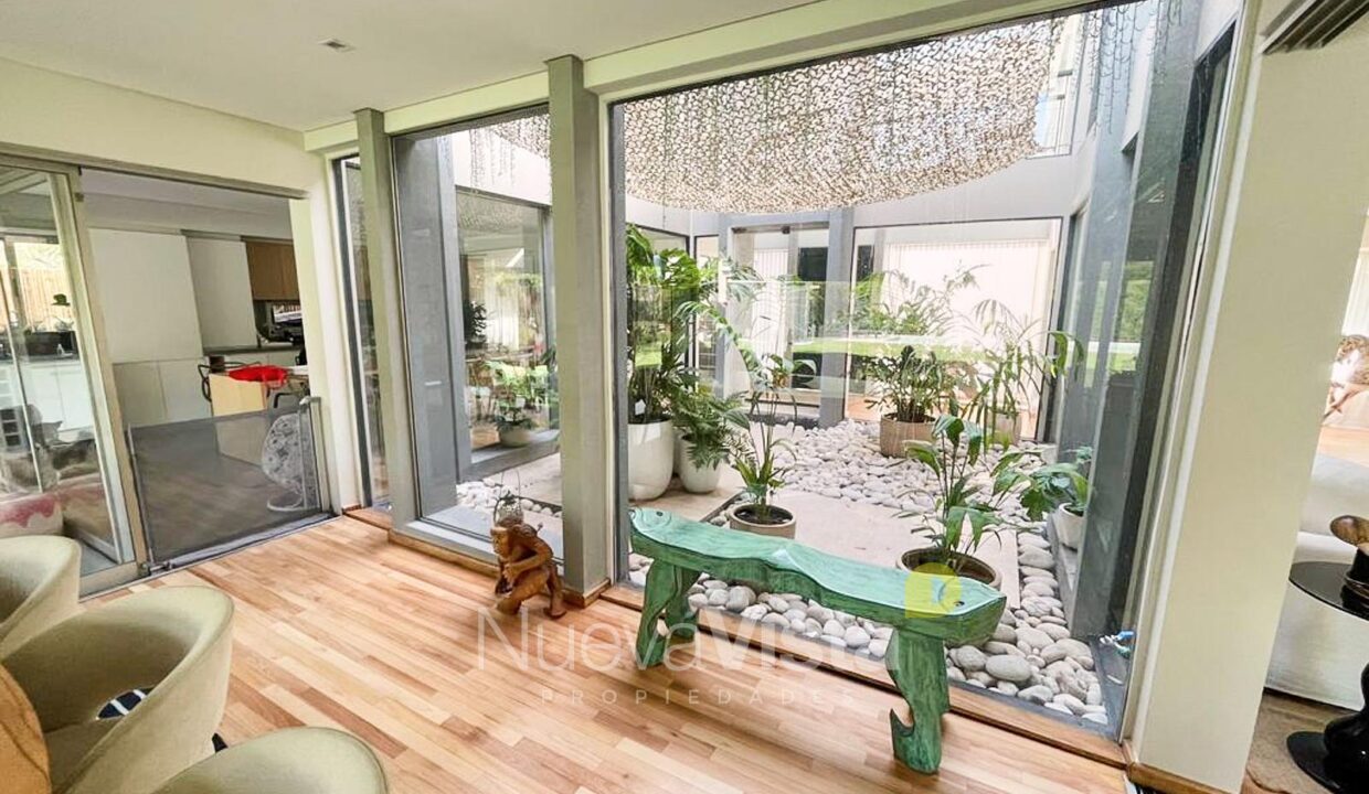 7001443_45585796991151601343483726532286234203261383350312776498417954688533465344226