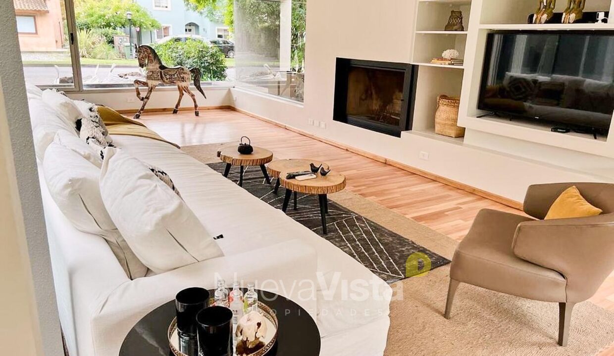 7001443_48364880898568960520592288536854976839643257628202496356989120946488860954122