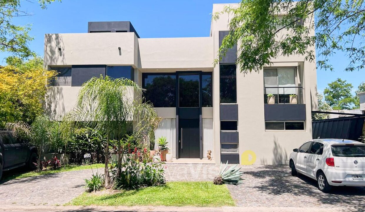 7001443_84444022971736247703575727618673180917386460225699713183504254560432342571728