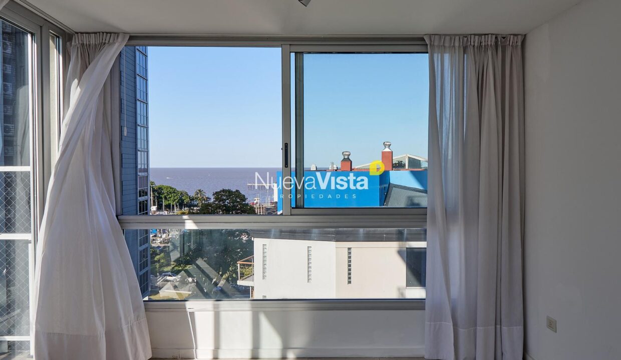 7367955_38517218109986172876705796754694866161774496976550294470146256632364347068193