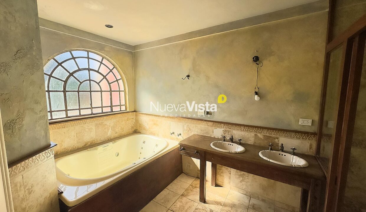 7856345_20688748105270660618551607528132755413765203167148022318478881949130054028287