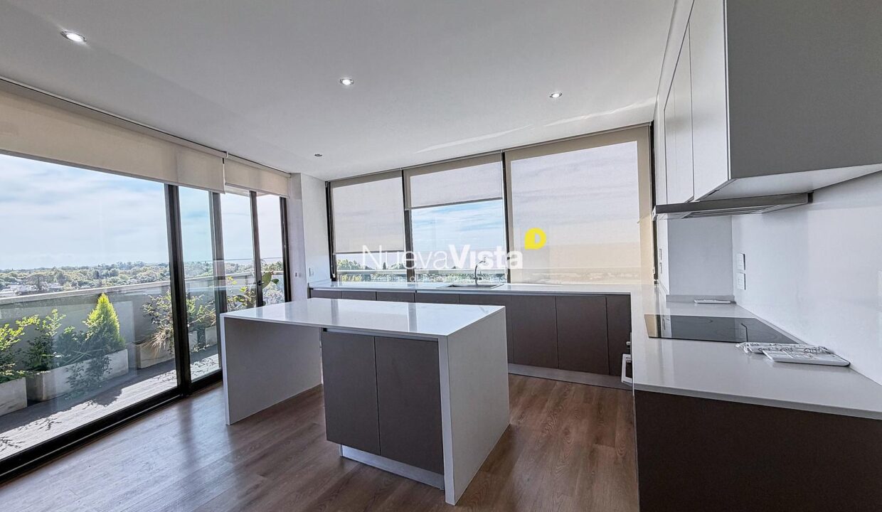 7947106_46128937433637406383163899242584839372932112012892806346548303432239472771547