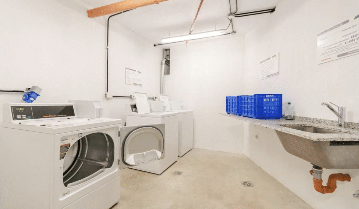 Captura de pantalla 2026-04-15 a la(s) 11.24.48 a. m.