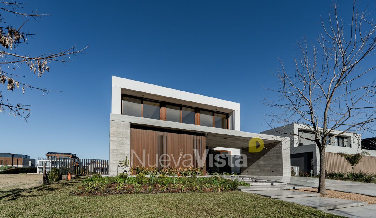 LUC03582-HDR