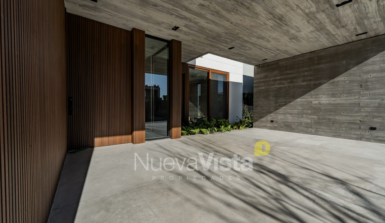 LUC03594-HDR
