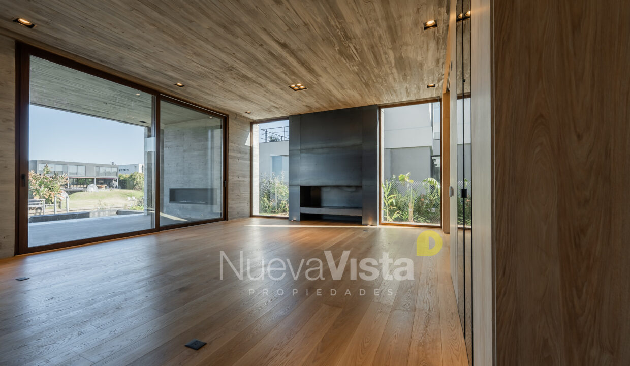 LUC03612-HDR