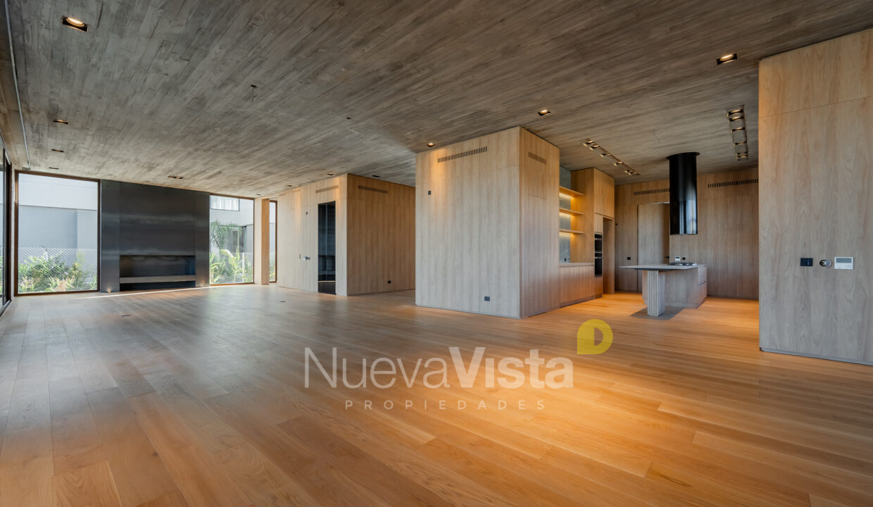 LUC03645-HDR