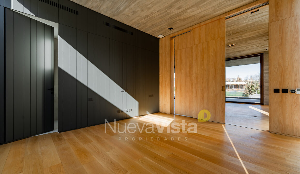 LUC03648-HDR