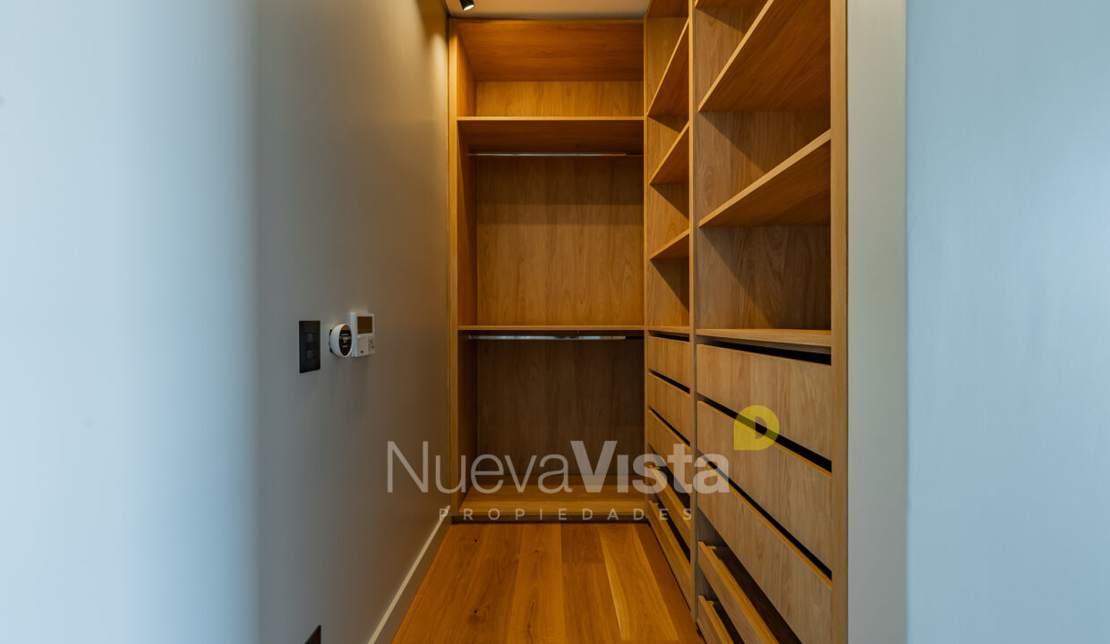 LUC03738-HDR