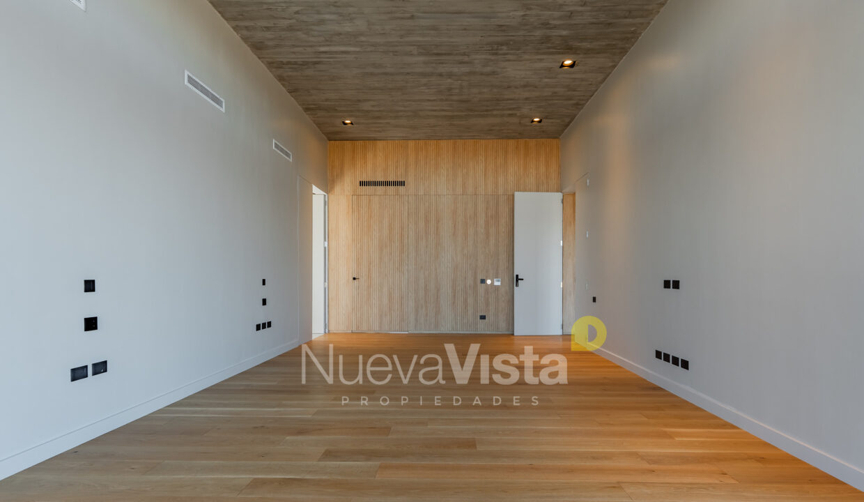 LUC03774-HDR