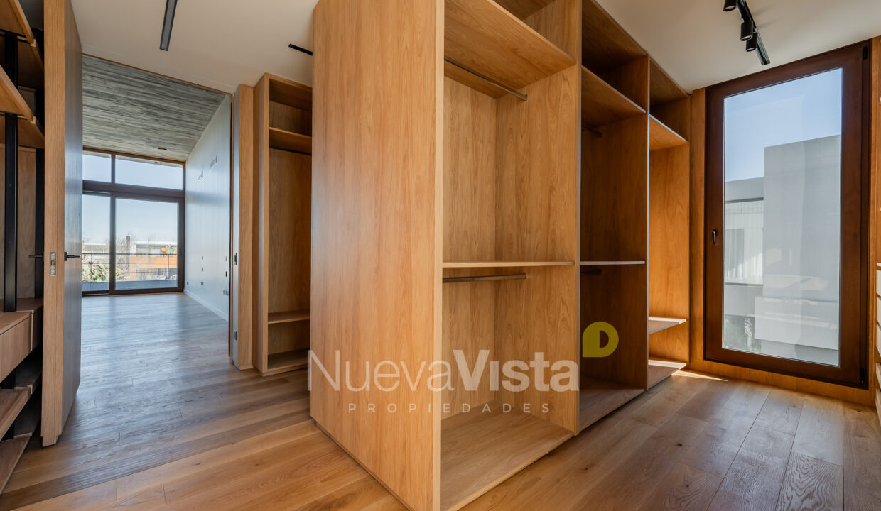 LUC03801-HDR