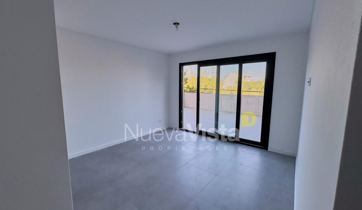 6920921_21004754527984895957130565732201491720141596269737110071319626922635465012768