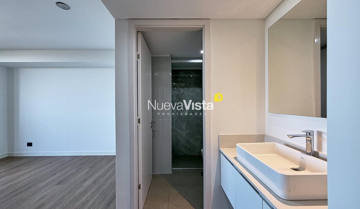 7947106_46986256310919797647583569644245022852767349729188244853283955244601874009456